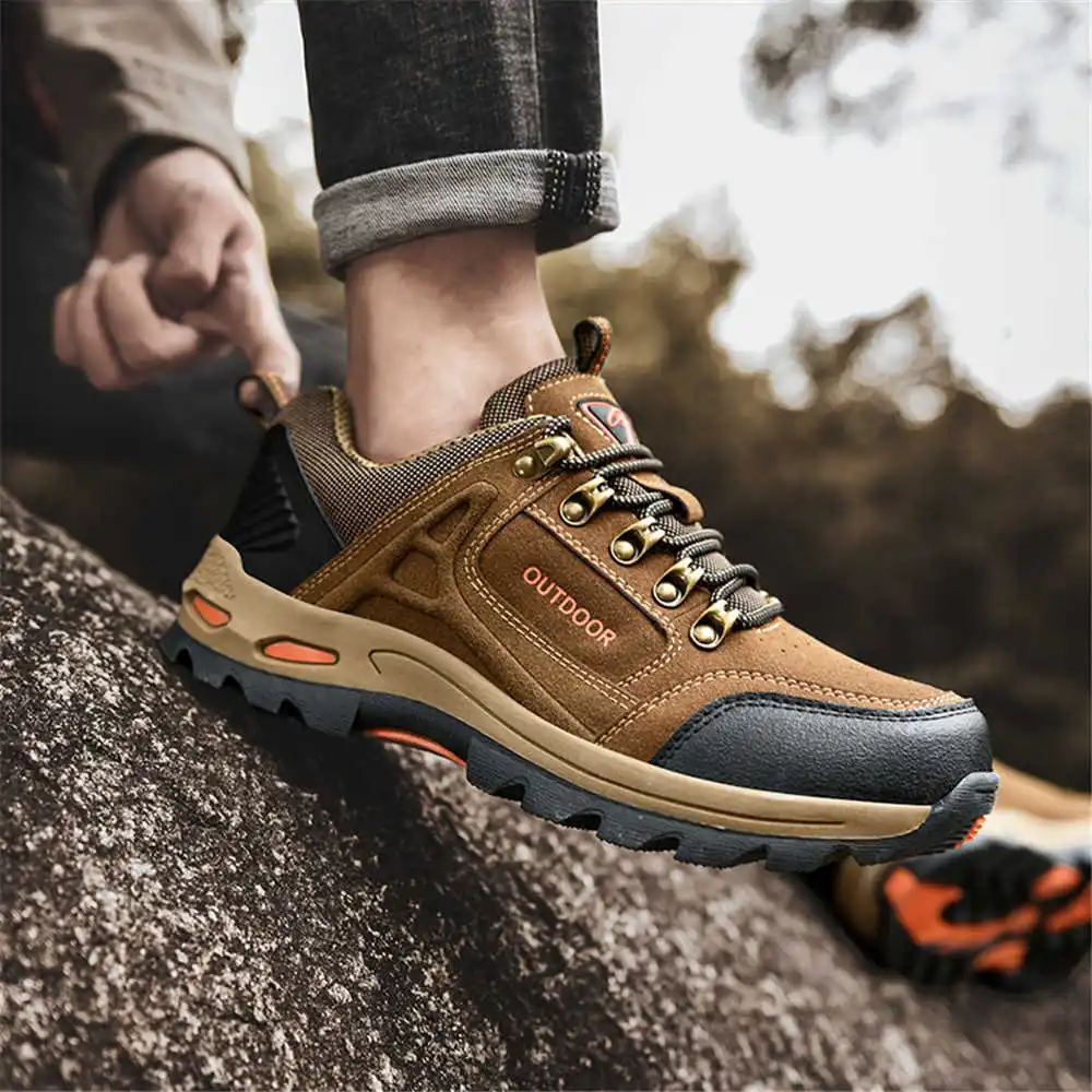 Non-slip tenis Hiking bertali  - Useful Tech Accessories Gifts For Husband ulasan dan harga