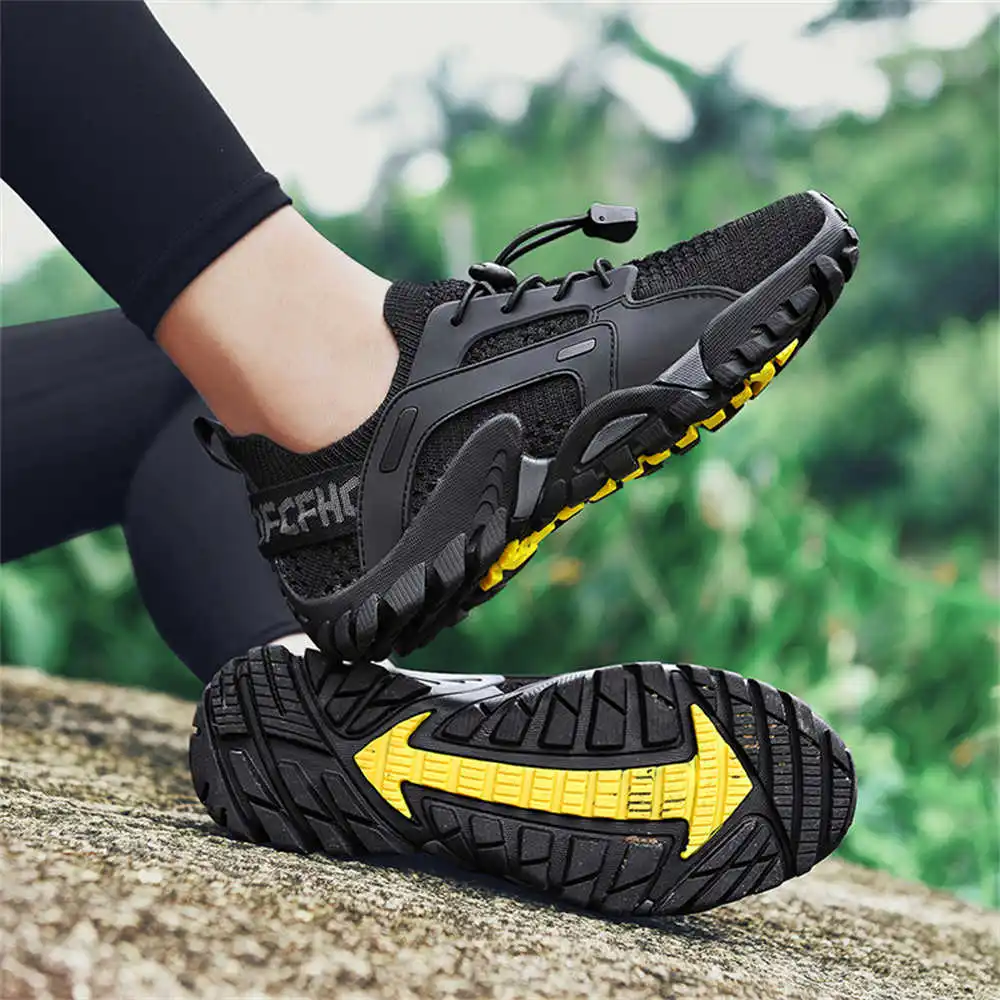 Sepatu bot Hiking Pria, sneake - Useful Tech Accessories Gifts For Husband ulasan dan harga